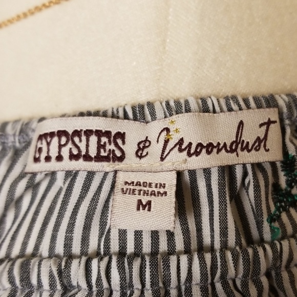 ⭐️ Gypsies  & Moondust off shoulder top - Picture 7 of 8